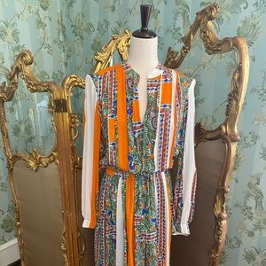 Prance in like a Peacock in this Tory Burch!